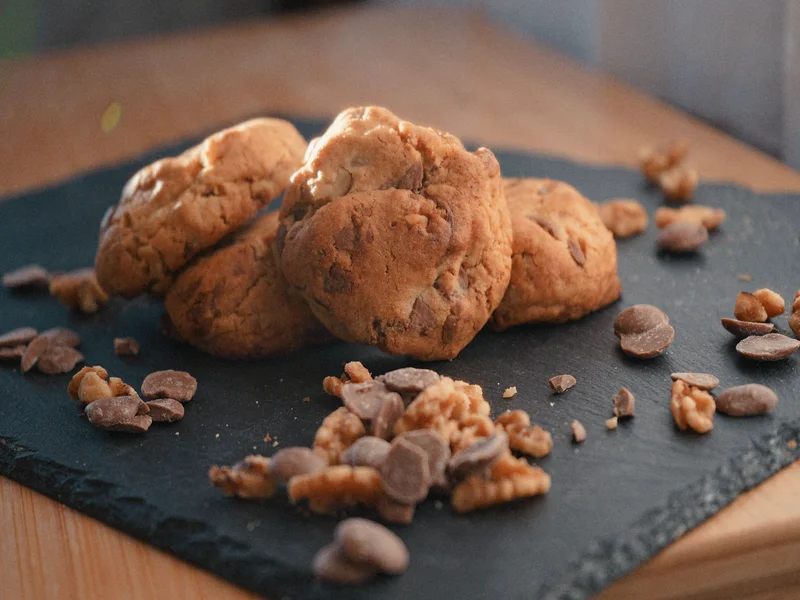 cookies artesana con cholate con leche y nueces